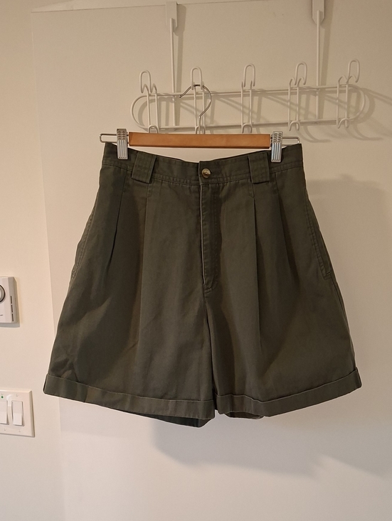 Vintage Pants - Vintage 90's Ultra High-rise Pleated Khaki "Mom" Bermuda Shorts (Size S/US 27)